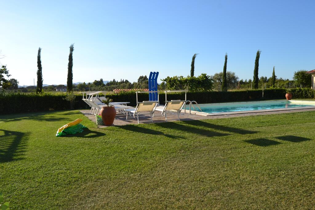 Agriturismo Beveraggio Appartamenti Марина-ди-Гроссето Экстерьер фото