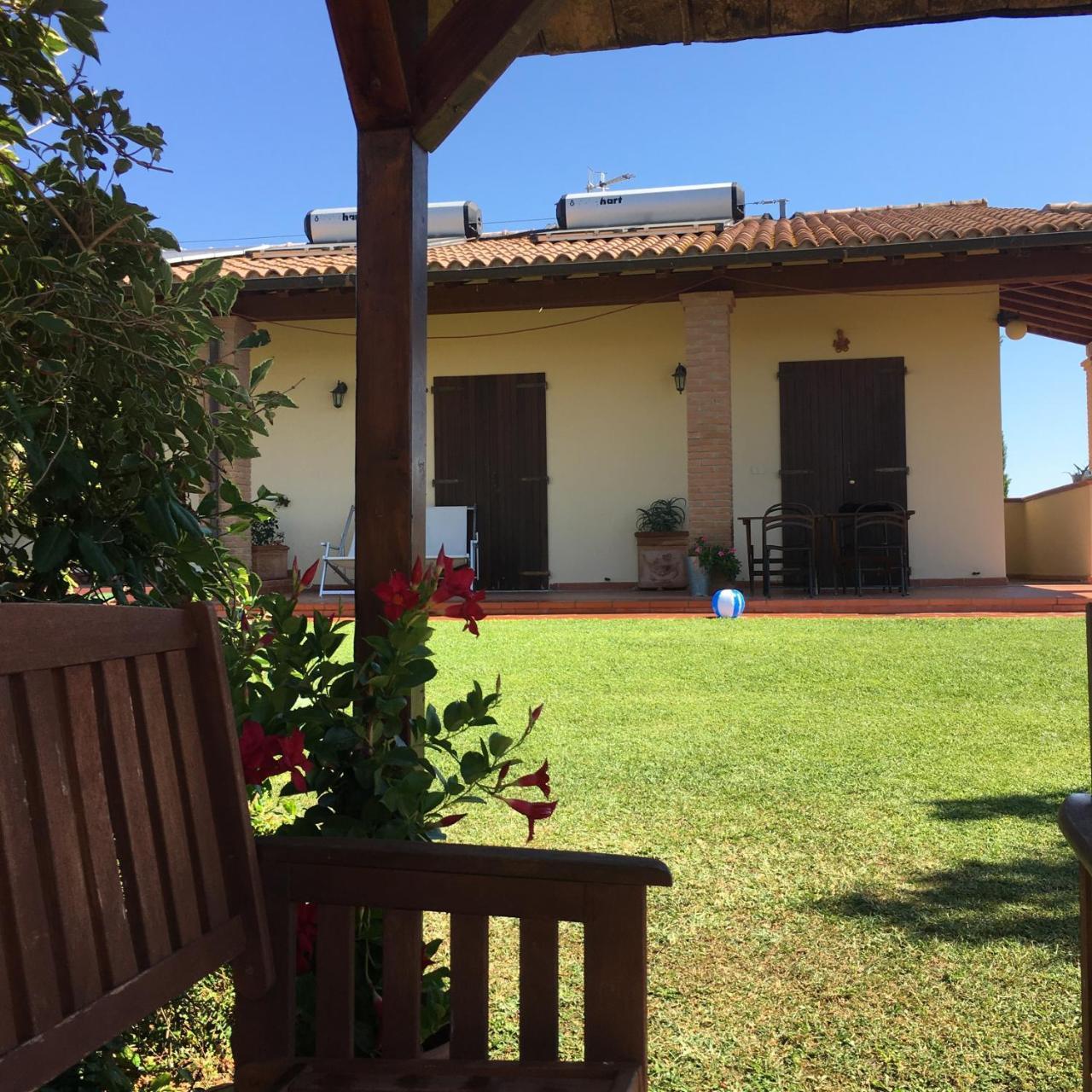 Agriturismo Beveraggio Appartamenti Марина-ди-Гроссето Экстерьер фото